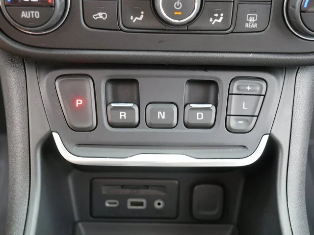 Used 2018 Red GMC Denali image 30