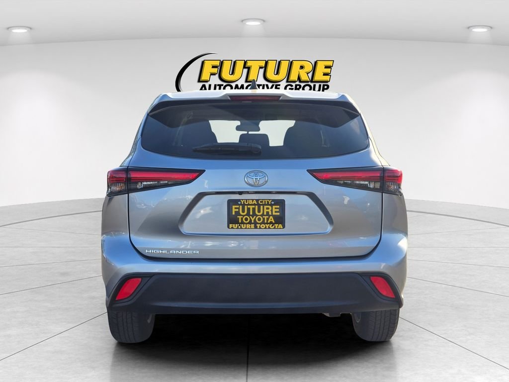 Used 2022 Silver Toyota L image 5