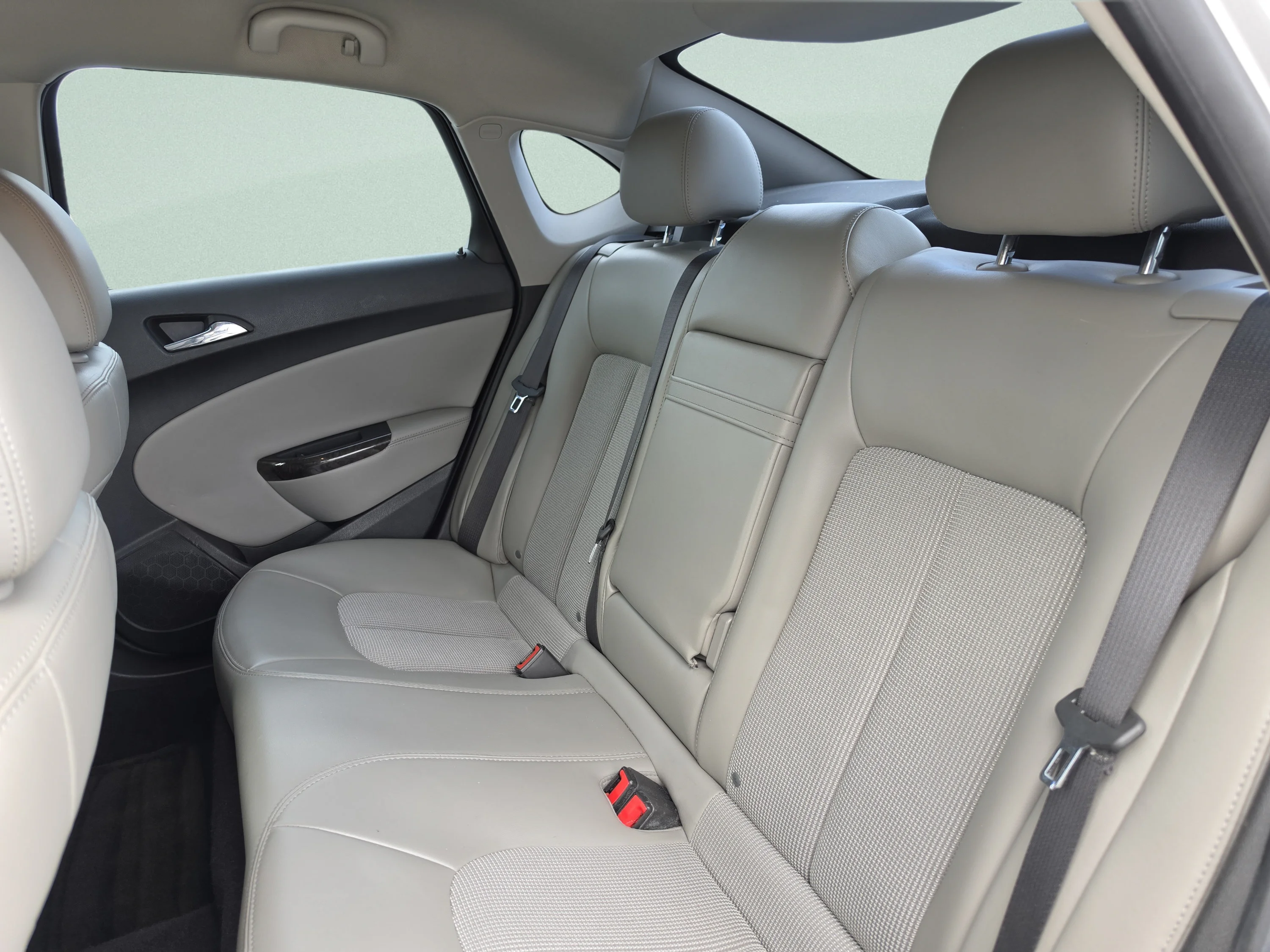 Used 2015 Quicksilver Metallic Buick Base image 21