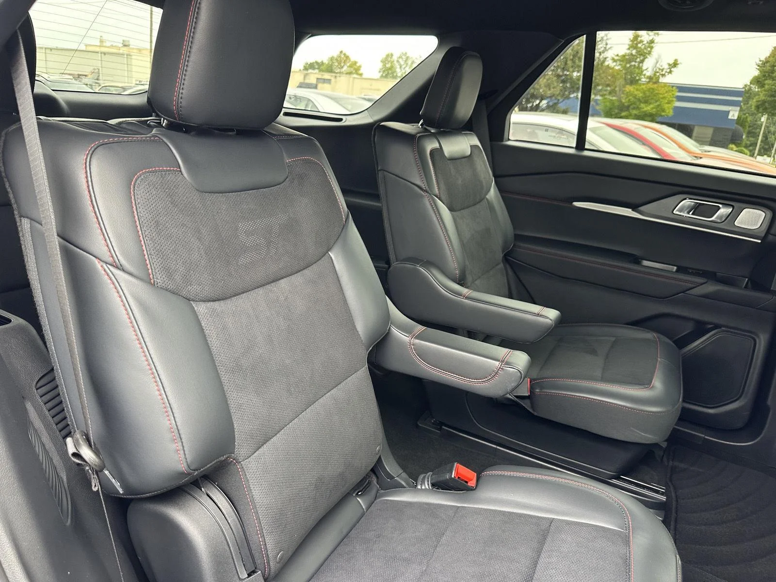Used 2025 Rapid Red Metallic Tinted Clearcoat Ford ST image 20