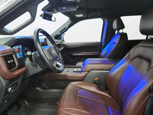 Used 2022 White Ford Limited image 9
