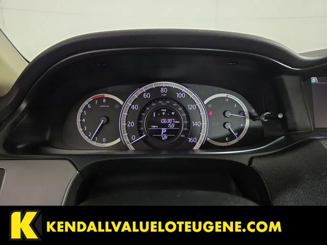 Used 2014 Gold Honda LX image 16