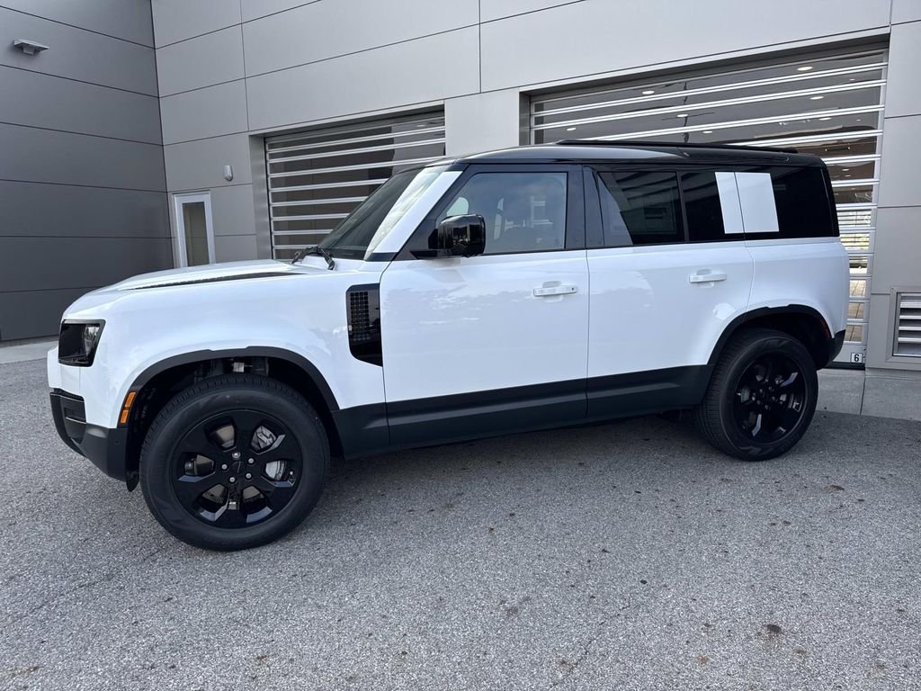 New 2026 Fuji White Land Rover S image 3
