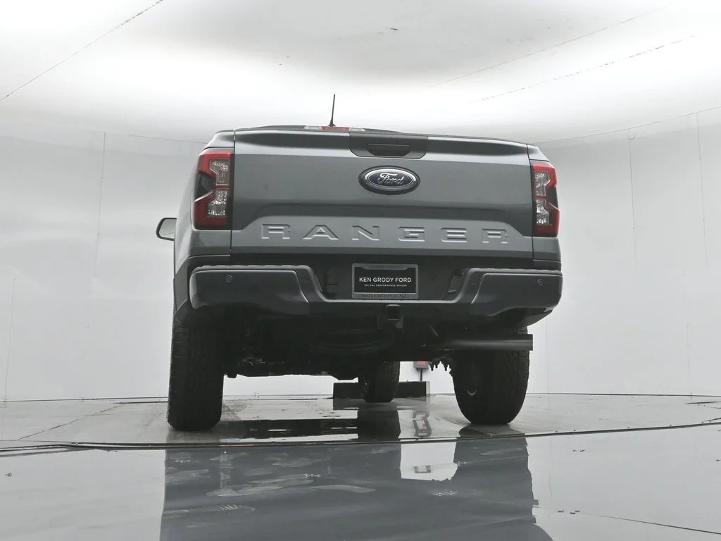 New 2026 Carbonized Gray Metallic Ford XLT image 46