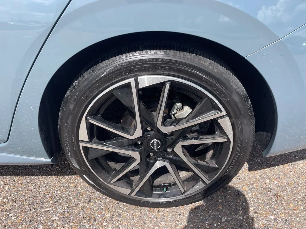 Certified Used 2024 Gray Nissan SR image 18