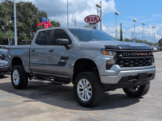 Used 2023 Gray Chevrolet Custom image 3