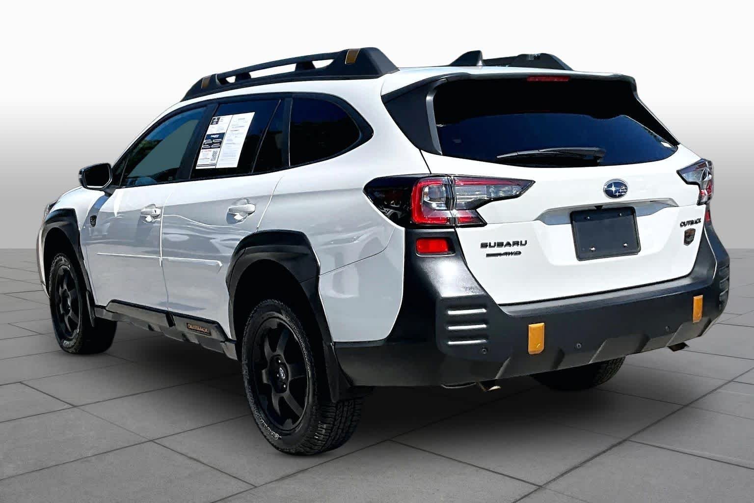 Used 2025 Crystal White Pearl Subaru Wilderness image 12