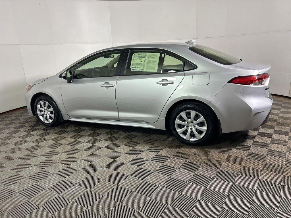 Used 2023 Classic Silver Metallic Toyota LE image 9