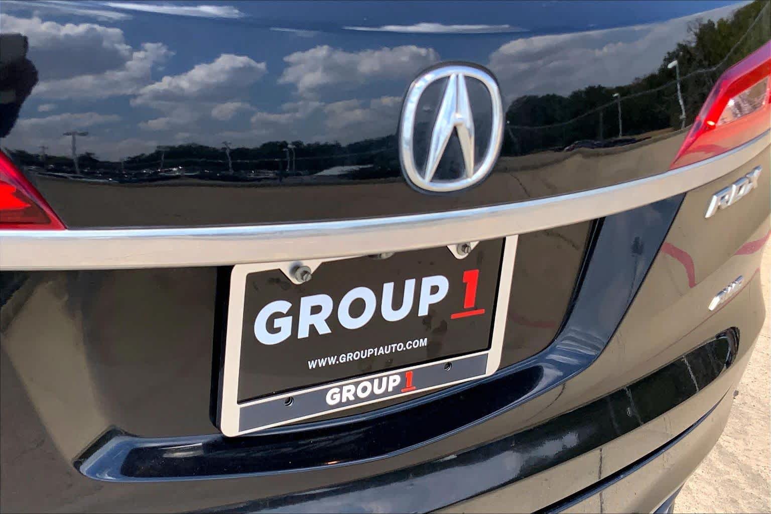 Used 2018 Crystal Black Pearl Acura  image 29