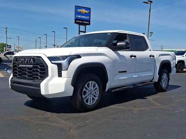 Used 2024 White Toyota SR5 image 3