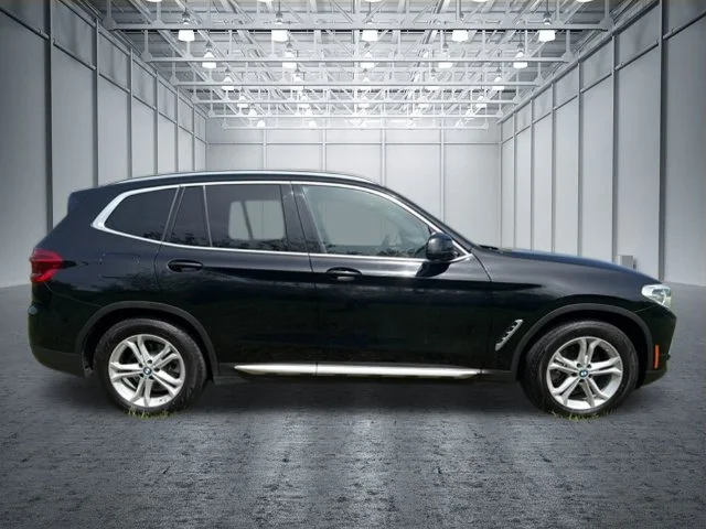 Used 2020 Black BMW xDrive30i image 9