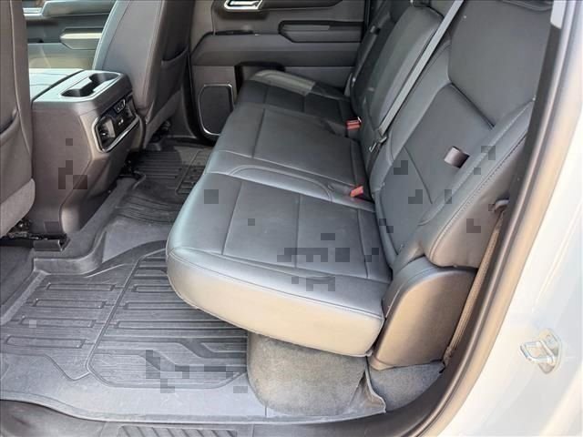 Used 2024 White GMC SLT image 16