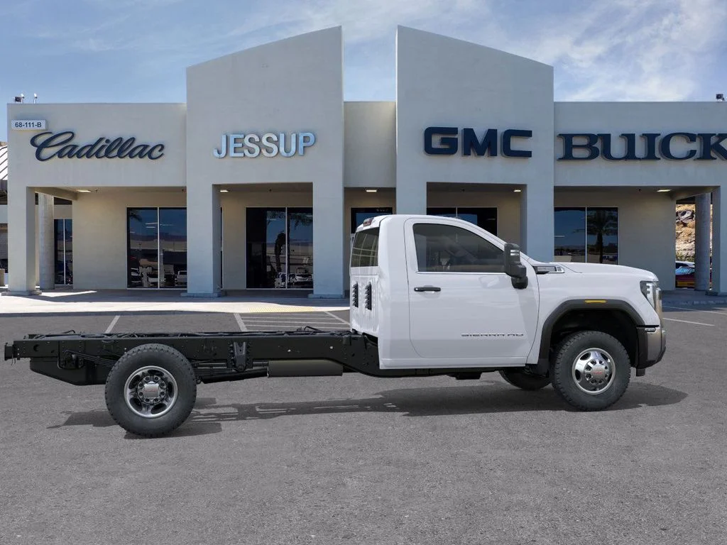 New 2026 Summit White GMC Pro image 5