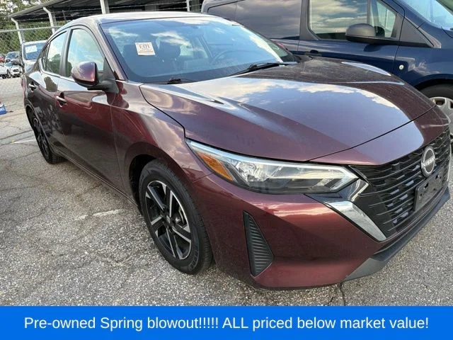 Used 2025 Red Nissan SV image 10
