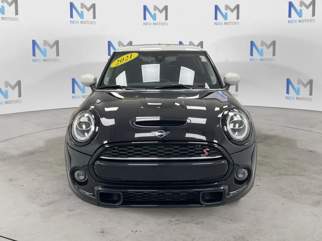 Used 2021 Midnight Black Metallic MINI  image 6