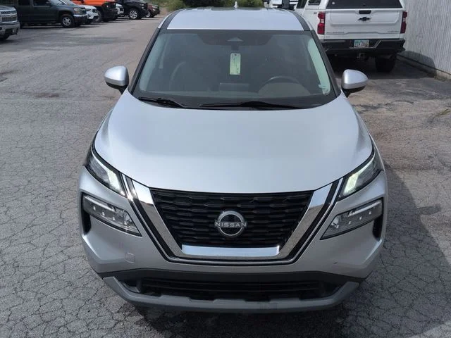 Used 2023 Silver Nissan SV image 21