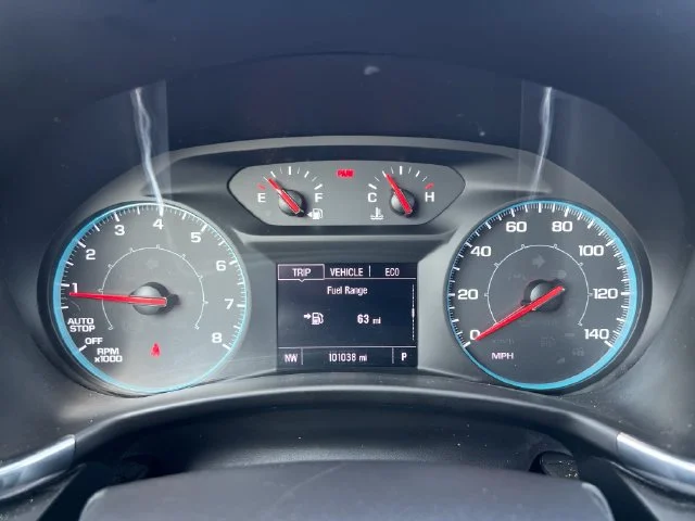 Used 2022 Summit White Chevrolet LS image 19