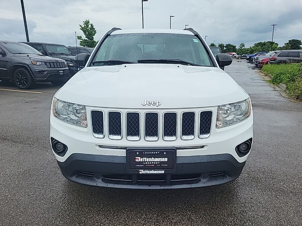 Used 2012 White Jeep Latitude image 8