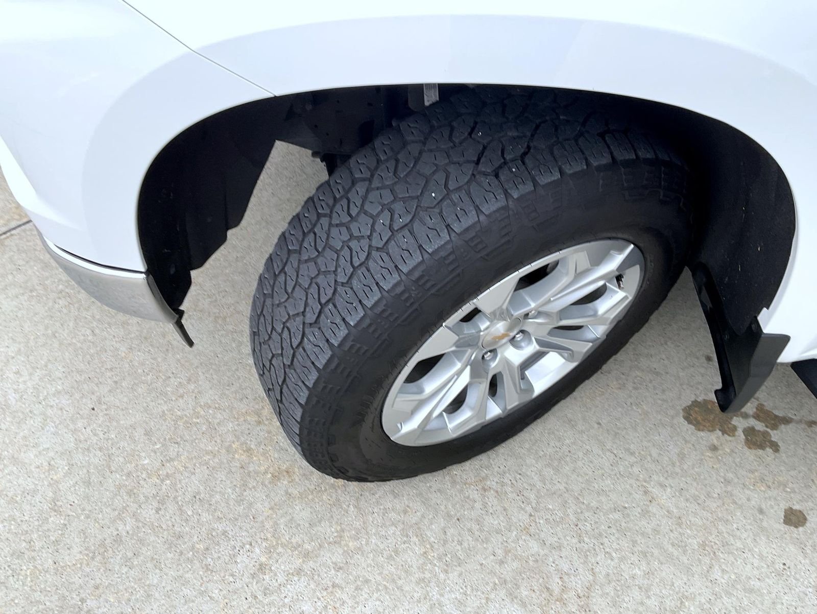 Used 2024 White Chevrolet LTZ image 23
