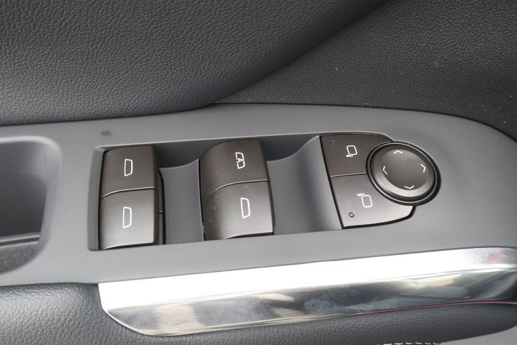 2026 Chevrolet Traverse LT - Photo 18