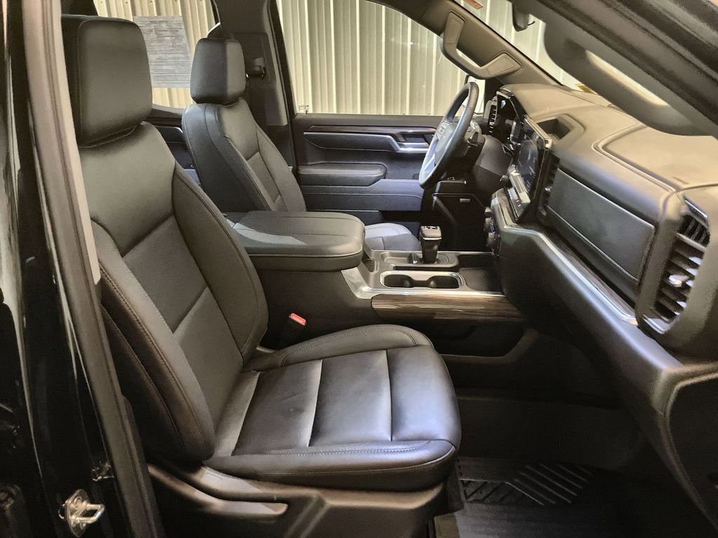 Used 2026 Black Chevrolet RST image 27