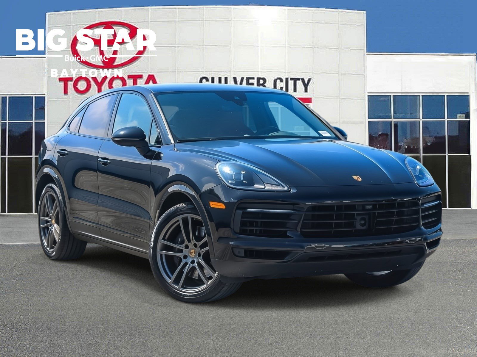 2021 Porsche Cayenne -'s photo
