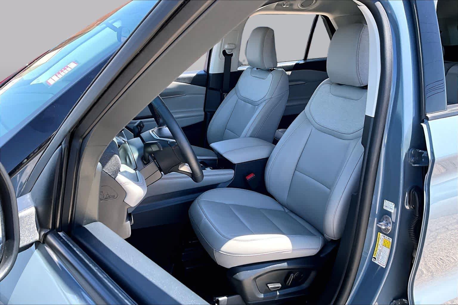 Used 2026 Blue Ford Active w/200A Pkg image 8
