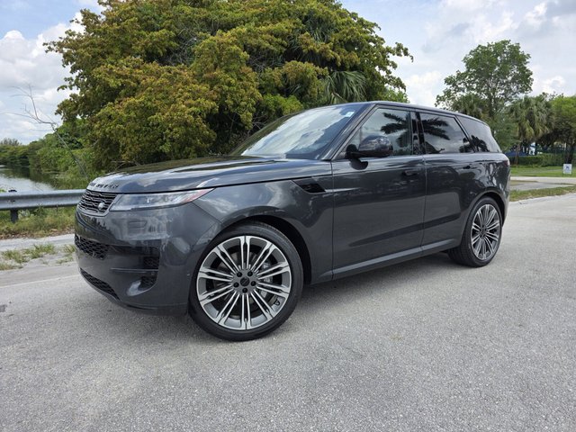 2026 Land Rover Range Rover Sport SE P360