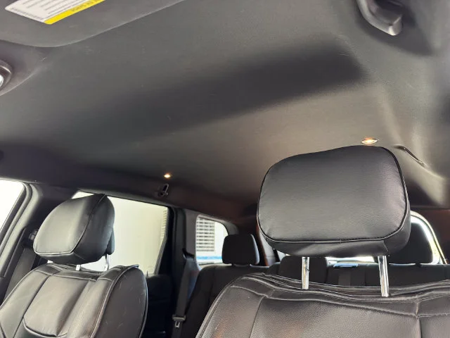 Used 2020 Billet Silver Metallic Clearcoat Jeep Laredo E image 5