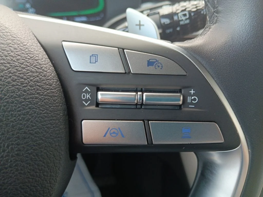 Used 2025 Typhoon Silver Hyundai SEL image 17