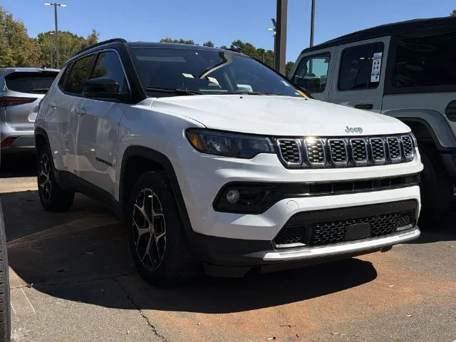 Used 2024 White Jeep Limited image 4