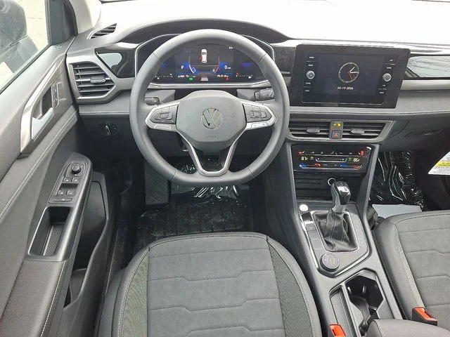 New 2026 White Volkswagen 1.5T SE Black image 7
