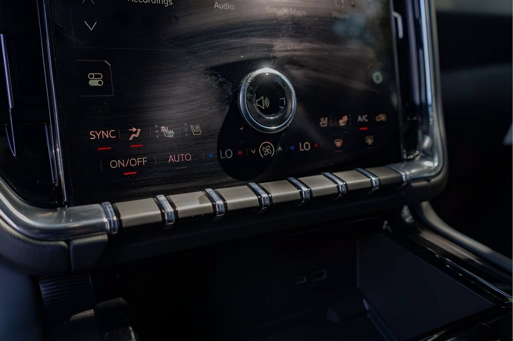 New 2026 Onyx Black GMC Elevation image 15