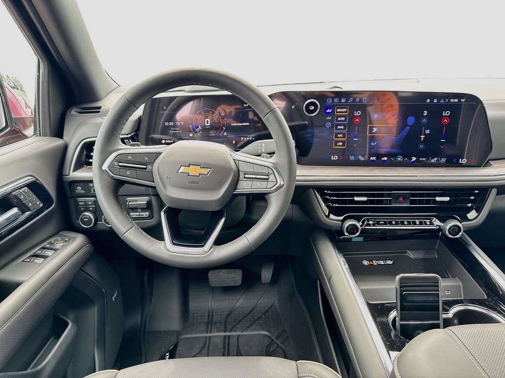2026 Chevrolet Suburban Premier - Photo 24