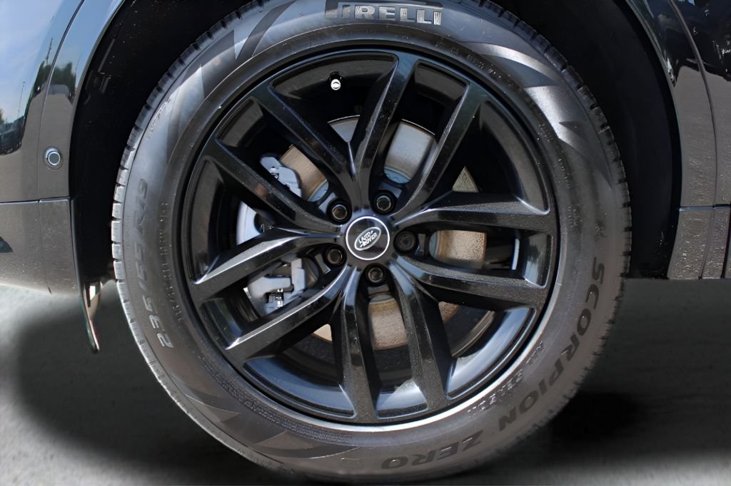 New 2025 Santorini Black Land Rover S image 9