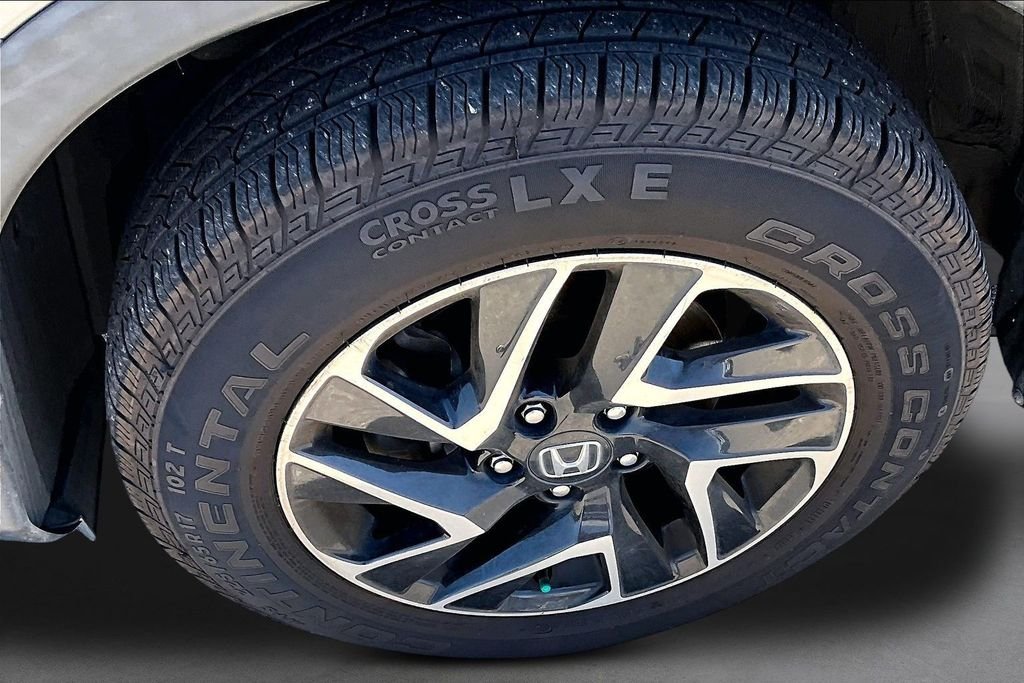 Used 2016 Silver Honda SE image 8