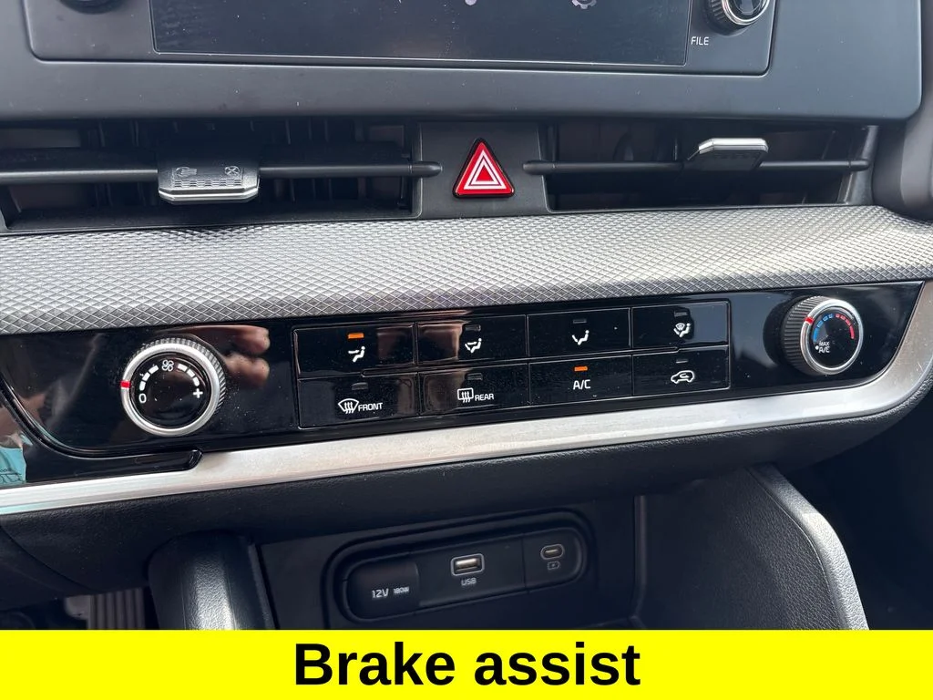 Certified Used 2024 Gray Kia LX image 30