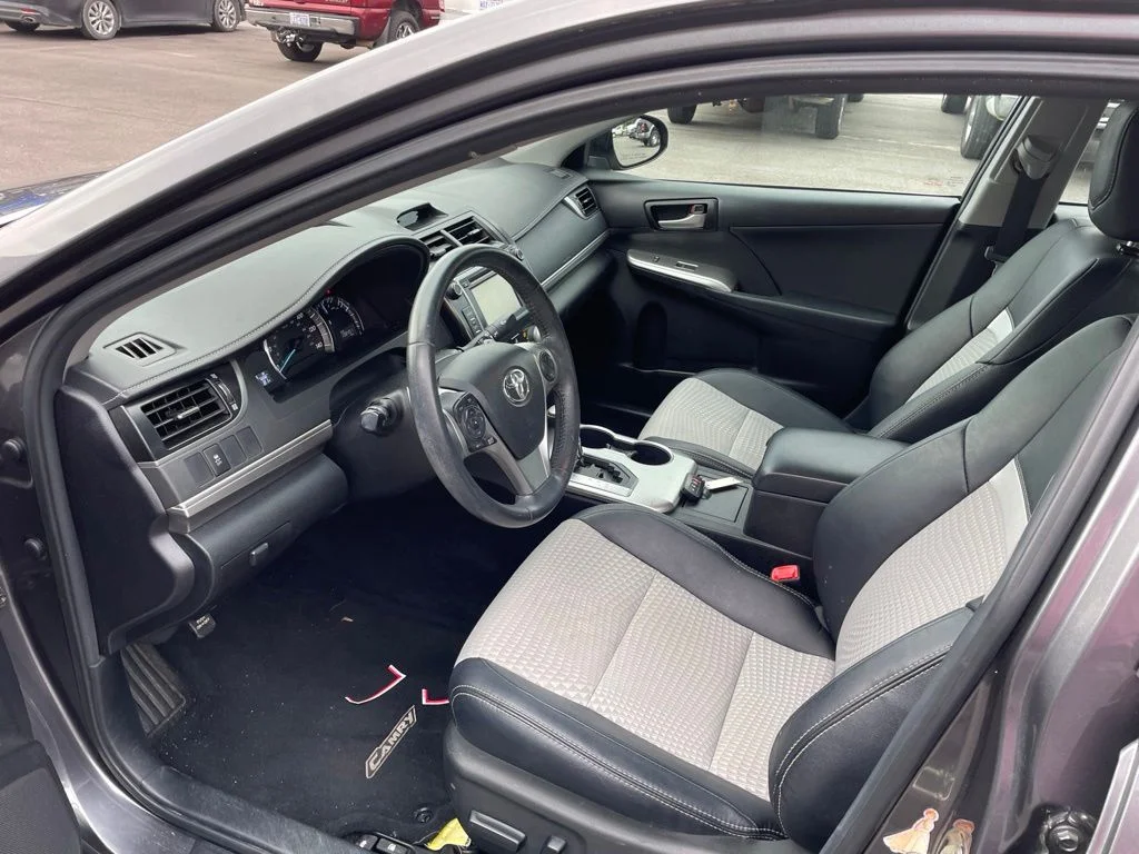 Used 2014 Gray Toyota SE image 5