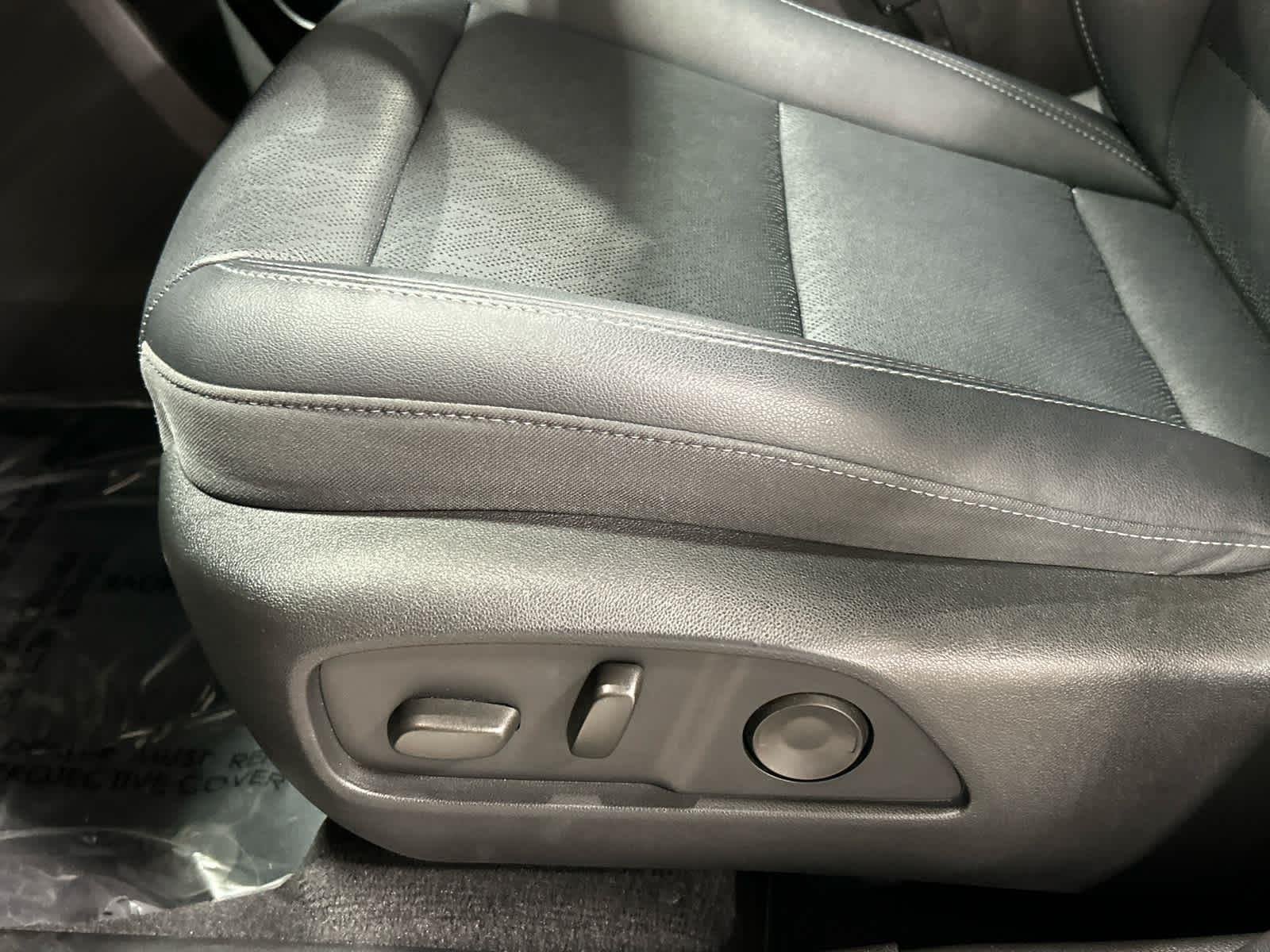 2025 Chevrolet Equinox LT - Photo 26