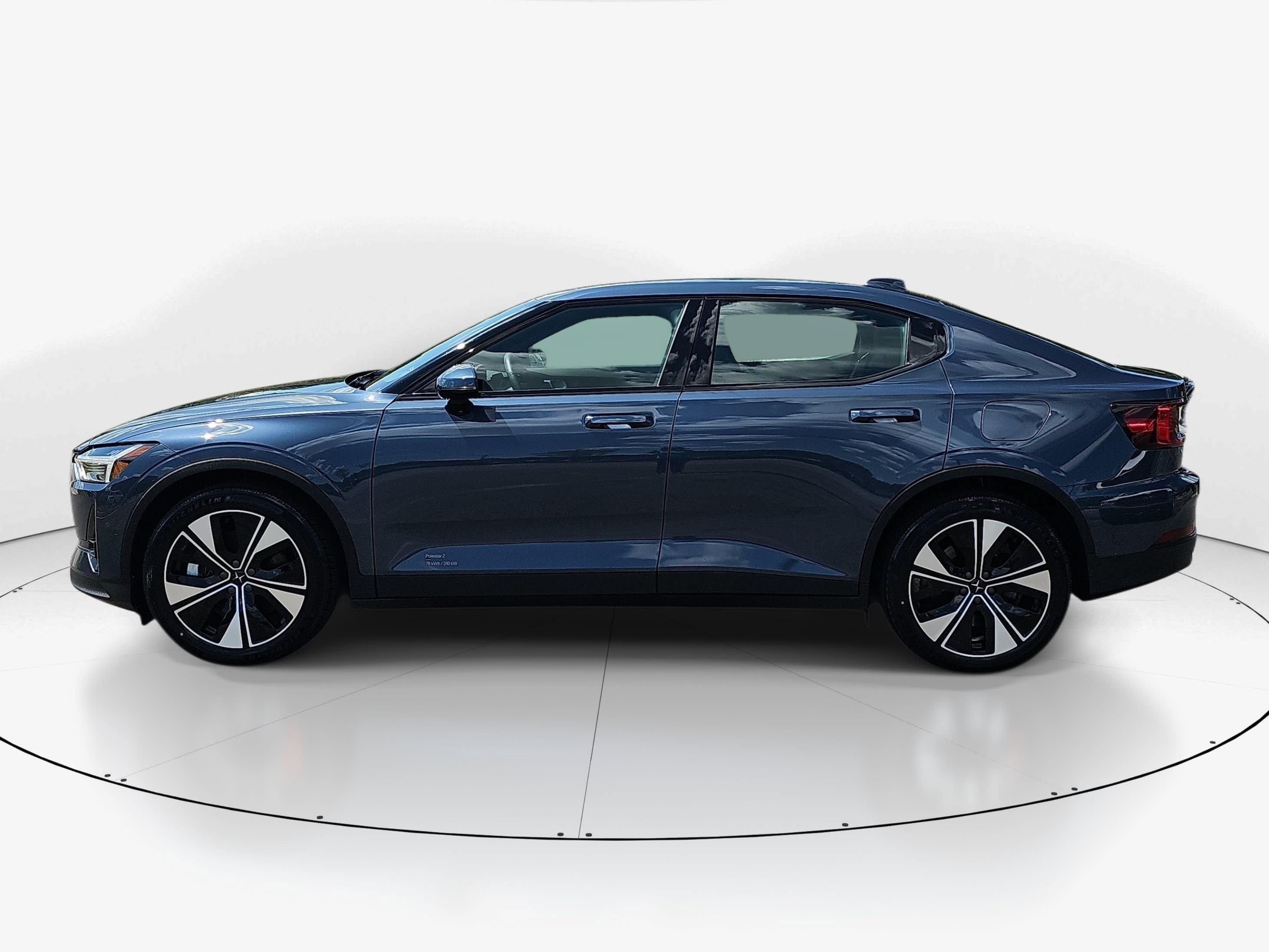 Used 2024 Midnight Metallic Polestar Long Range Dual Motor image 6