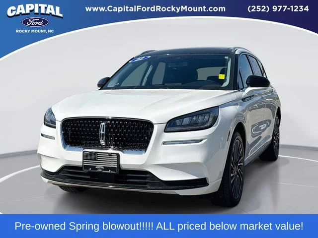 Used 2022 White Lincoln Standard image 1