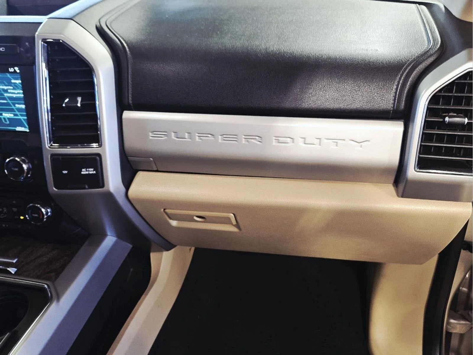Used 2018 White Gold/Stone Gray Ford Lariat image 45