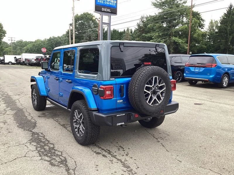 New 2026 Hydro Blue Pearl-Coat Exterior Paint Jeep Sahara image 5