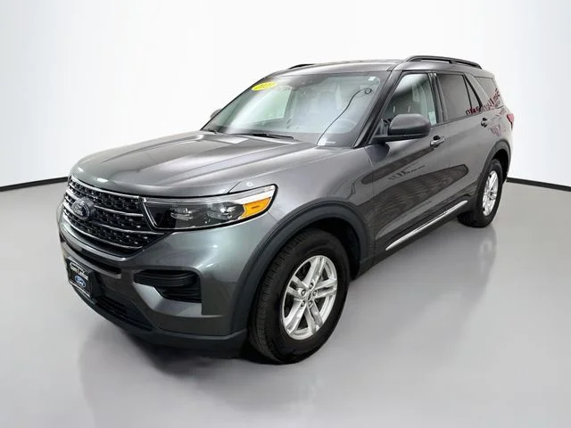 Used 2023 Gray Metallic Ford XLT image 3