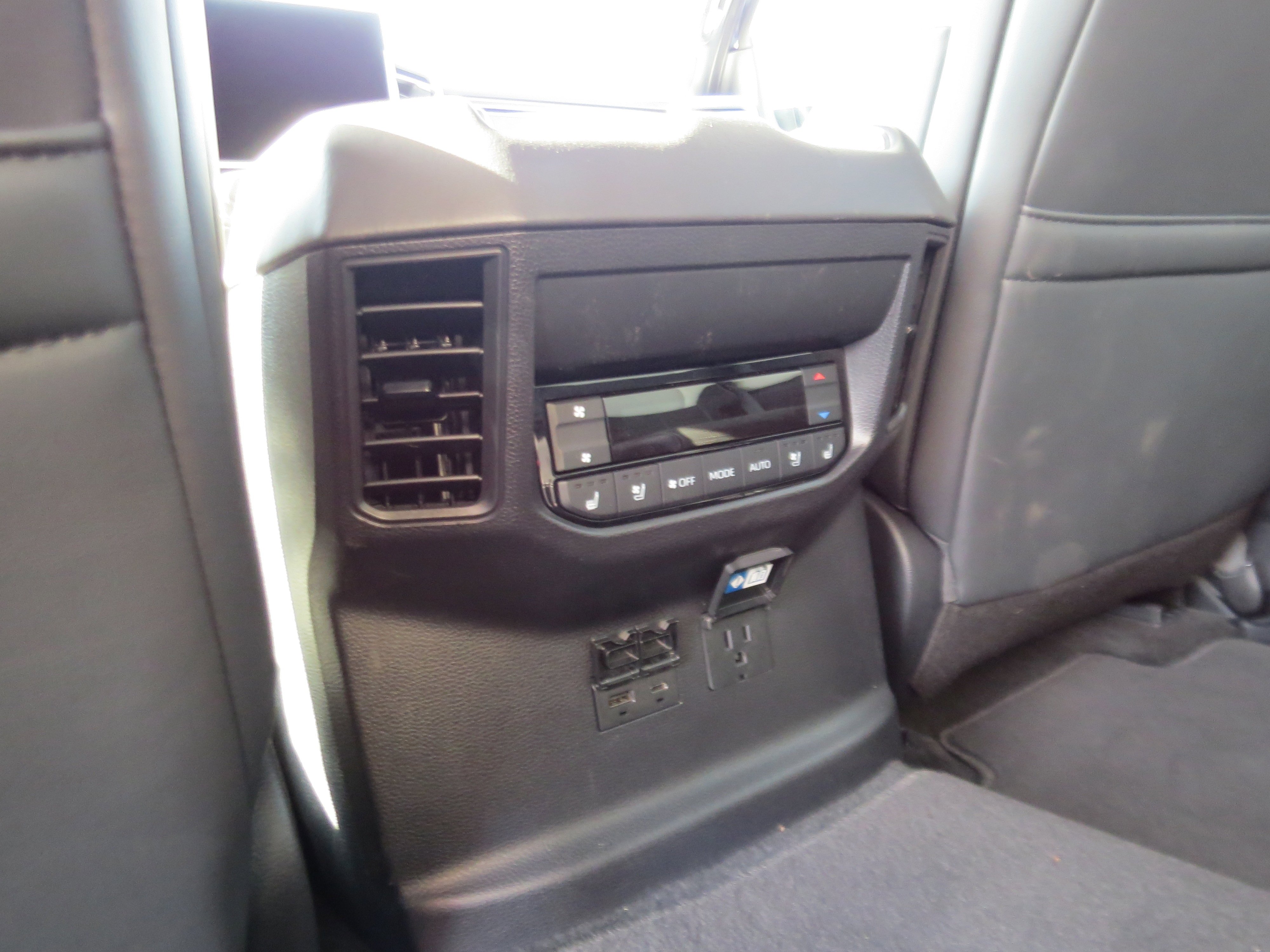 Used 2025  Toyota SR5 image 14