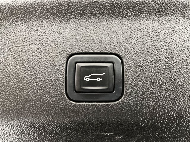 Used 2023 Onyx Black GMC Denali image 36