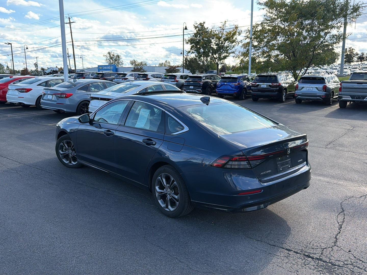 Used 2025 Canyon River Blue Metallic Honda EX-L image 5