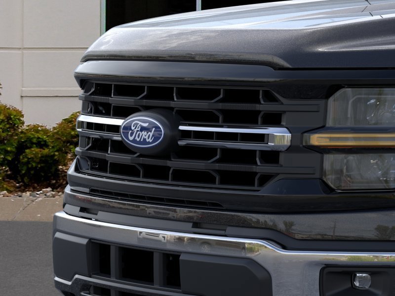 New 2026 Agate Black Metallic Ford XLT image 17