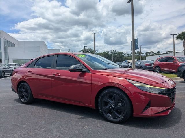 Used 2022 Red Hyundai SEL image 1