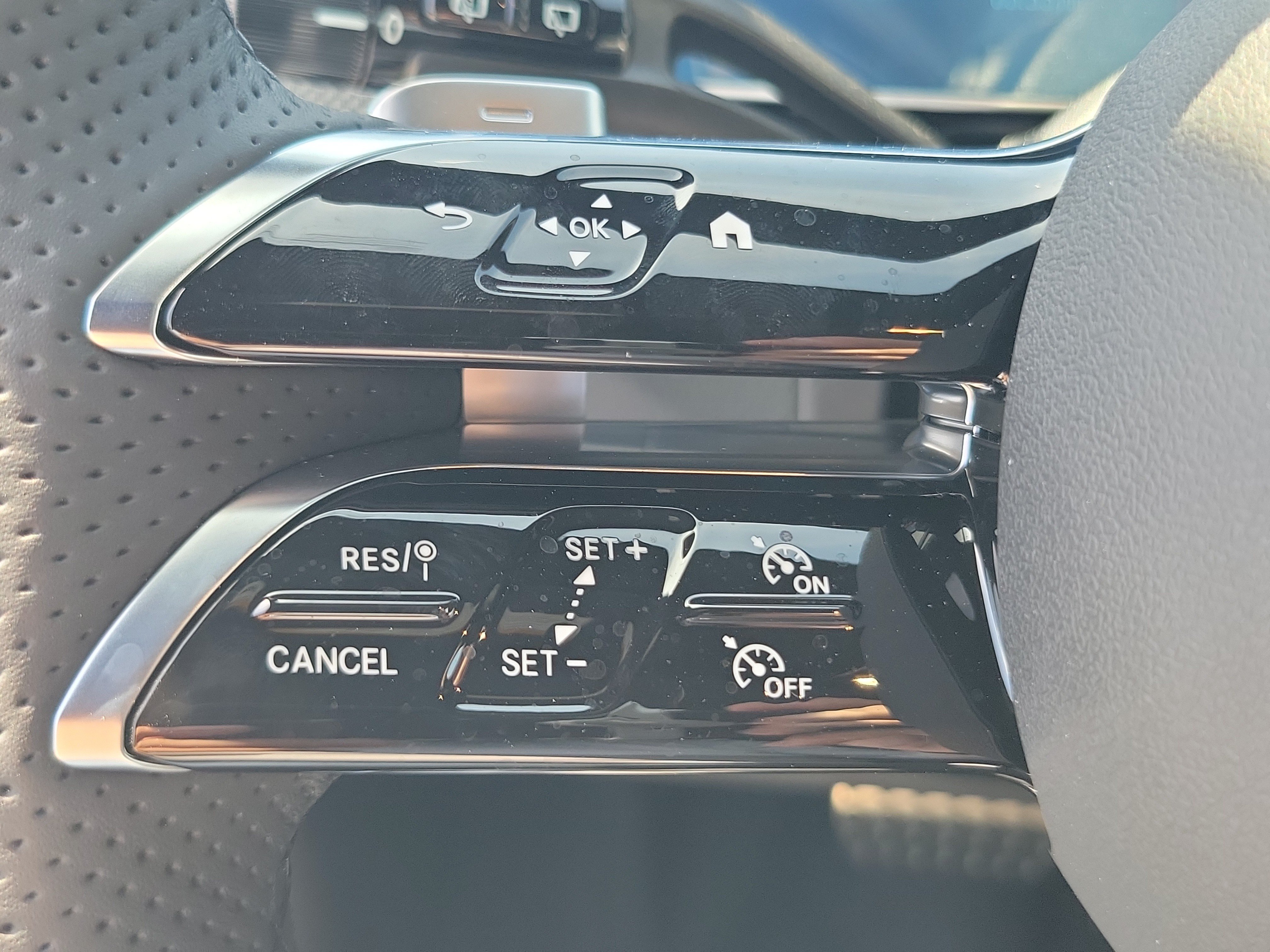 New 2026 Black Mercedes-Benz GLC 300 image 56